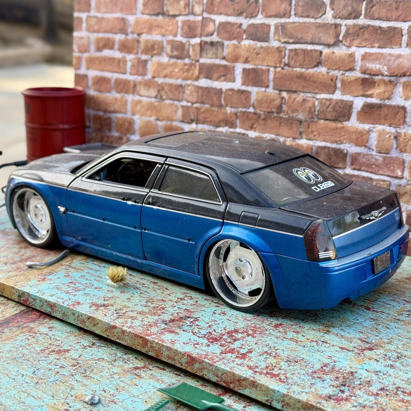 1/18 Scale Chrysler 300C Blue/black JADA DUB City | Diorama Model