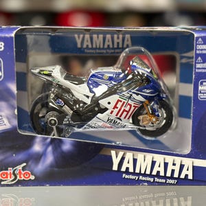 1:18 Yamaha FIAT Racing Bike Vintage Maisto 2 Wheeler MOTO | New