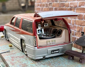 1/18 Scale GMC Yukon Denali JADA DUB City | Barn Find Model Car - Etsy