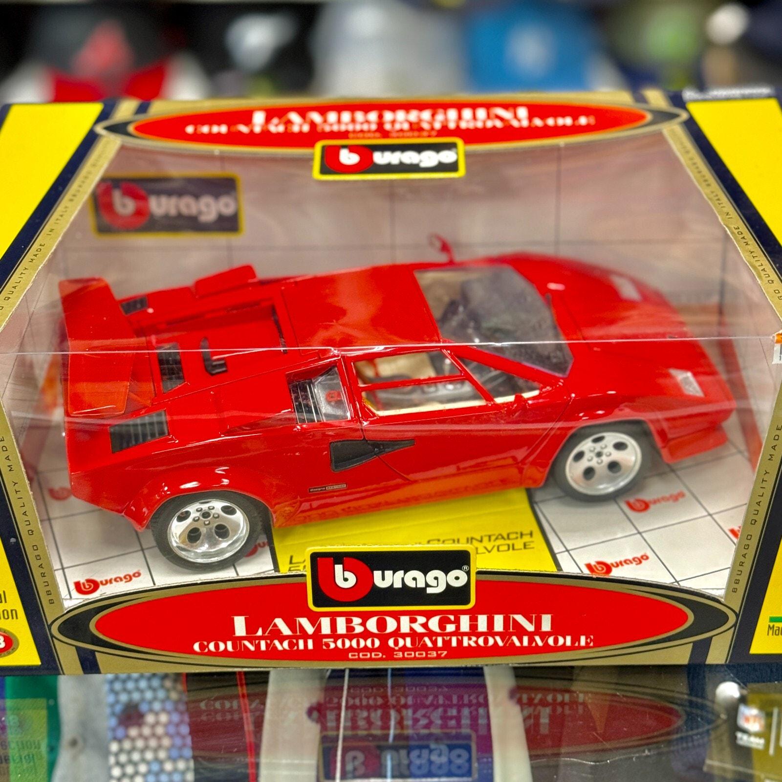 1/18 Lamborghini Countach 5000 QV Red Bburago Special Collection