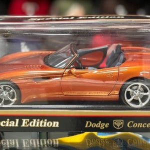 1/18 Dodge Concept Vehicle Orange Vintage Diecast Model Car