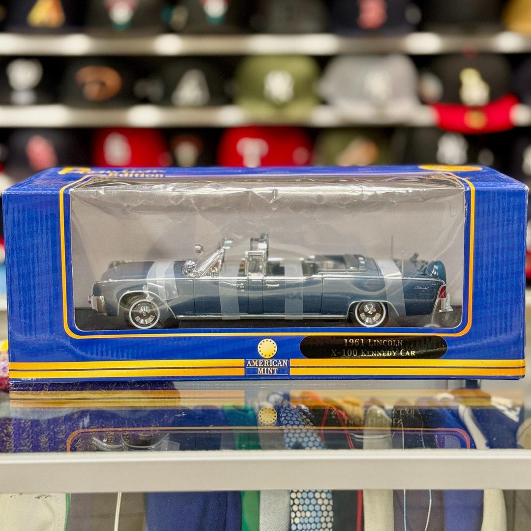 1/24 1961 Lincoln X100 'kennedy Car' American Mint Diecast