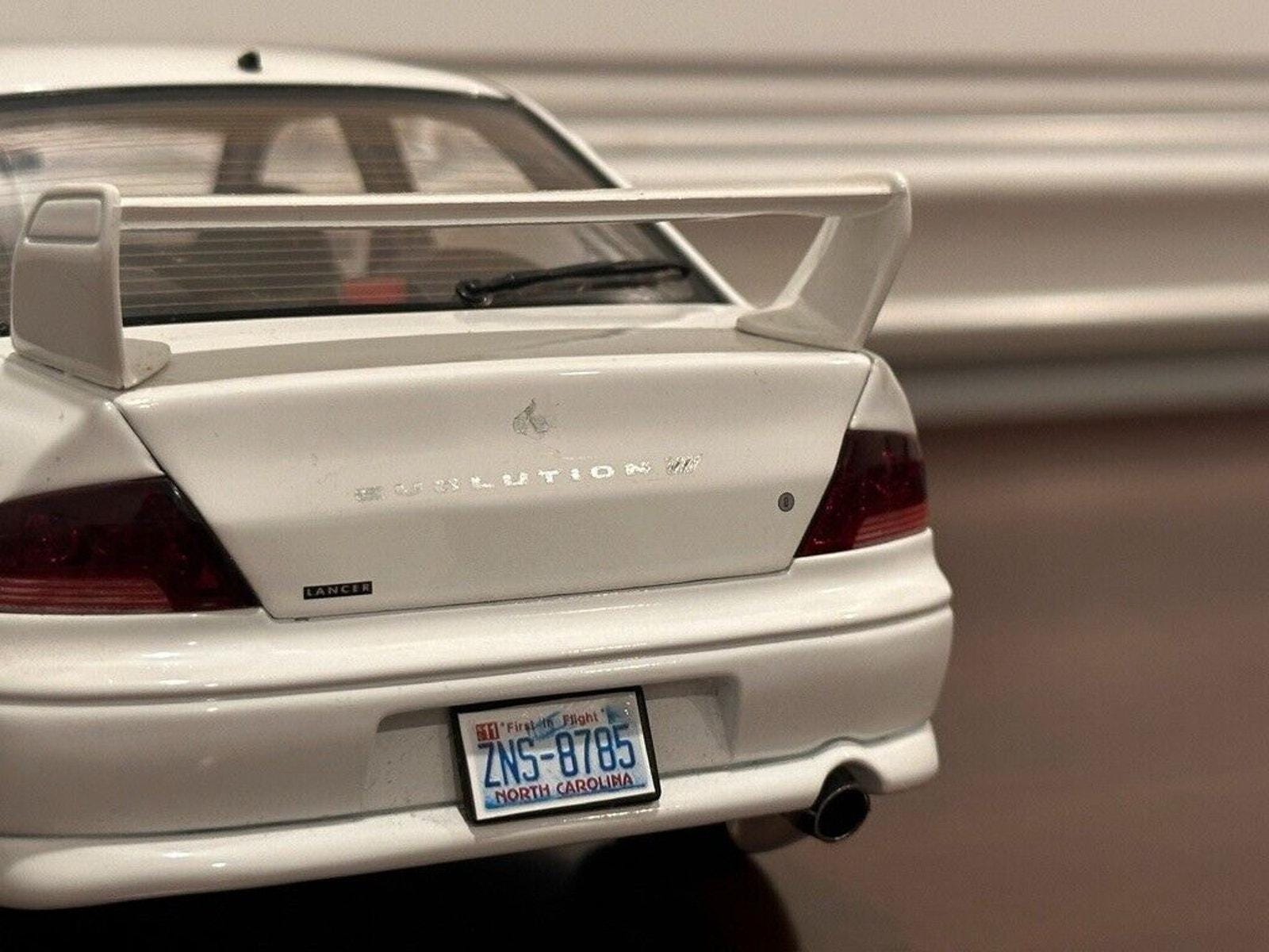 Mitsubishi Lancer Evo VII 7 Street Car White Autoart 1/18 | Rare