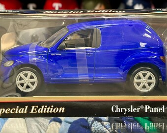 Chrysler PT Cruiser | 1/18 Diecast Model Car | 1/18 Scale Model