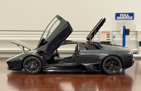AUTOart ランボルギーニ ムルシエラゴLP-640ロードスター1/18 1/18 ランボルギーニ ムルシエラゴ LP640 AUTOart スケールモデルカー