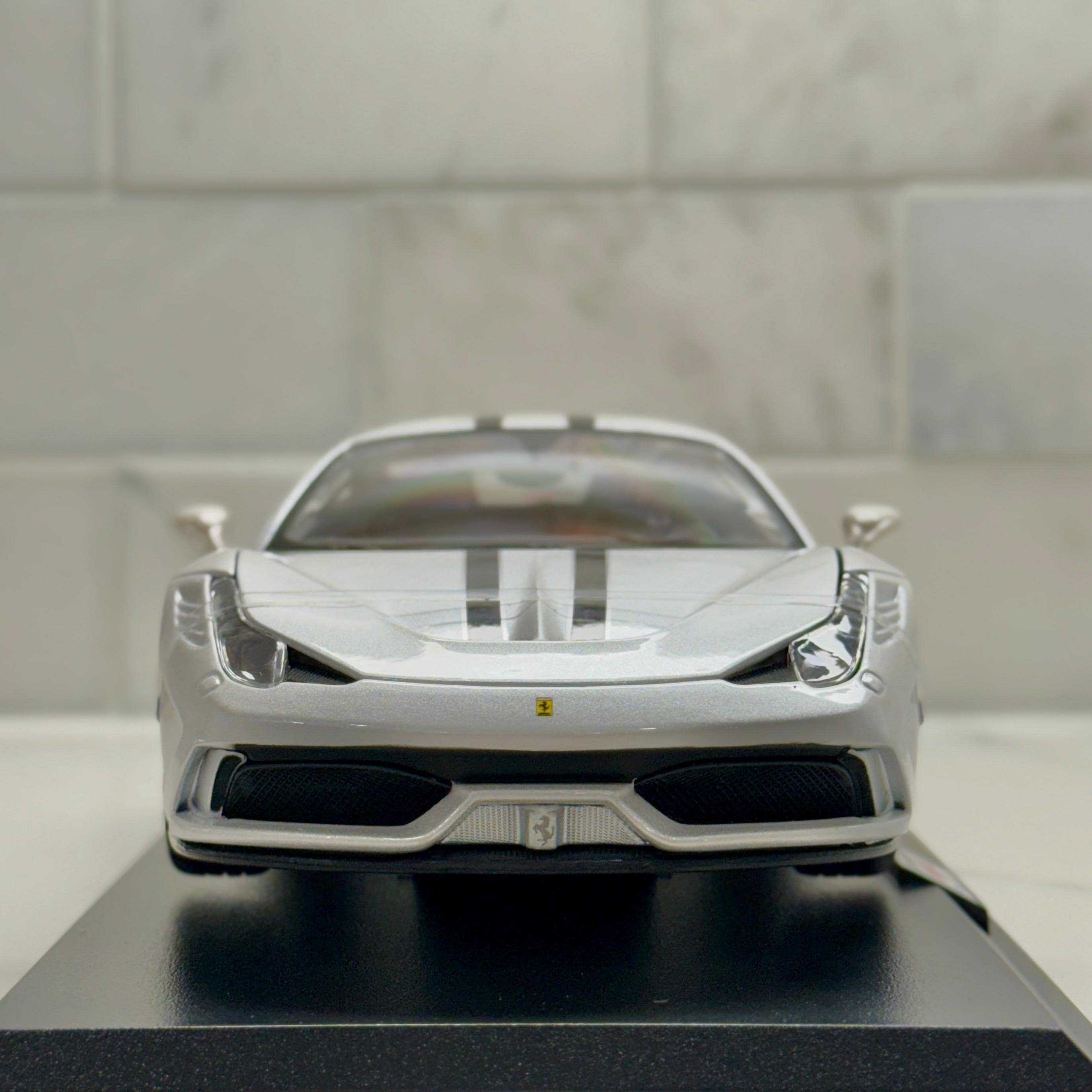 1/18 Ferrari 458 Speciale Pearl White Maisto Exclusive