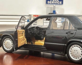 Mercedes Benz 190E 2.3 Blue Black Autoart Millennium 1/18 | Read