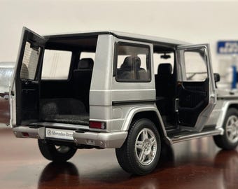 Autoart 1/18 Mercedes Benz G-class Silver Vintage Diecast Model