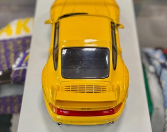 UT MODELS 1/18 Scale Diecast 131021M - Porsche 996 - Yellow EUR 126,72