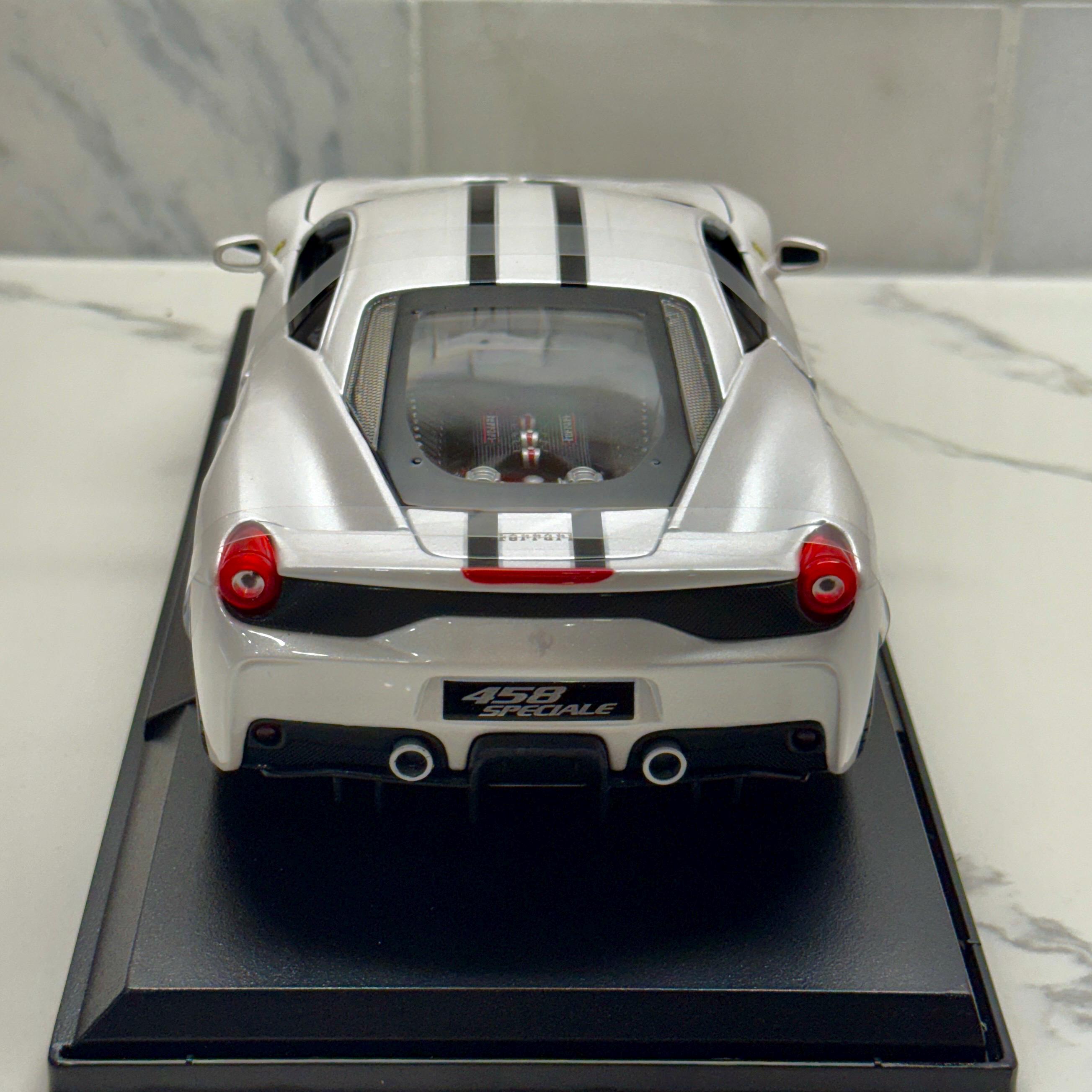1/18 Ferrari 458 Speciale Pearl White Maisto Exclusive Edition