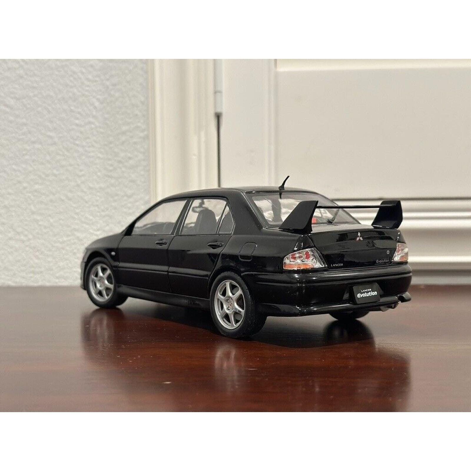 Mitsubishi Lancer Evo 8 VIII Street Car Black Autoart 1/18 | Rare