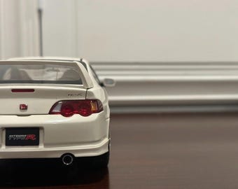 Autoart 1/18 Honda Acura Integra Type R Champion White Diecast