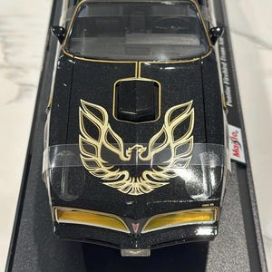 1/18 Pontiac Firebird Trans Am Black/Gold Vintage | New Old Stock