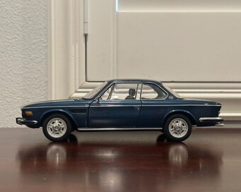 1\18オートアート 3.0 CSi Blue llic 絶版品 1/18 Autoart BMW 3.0 CSI Blue Diecast Model Car | Extremely Rare