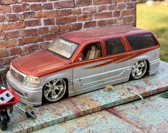 1/18 Scale GMC Yukon Denali JADA DUB City | Barn Find Model Car - Etsy