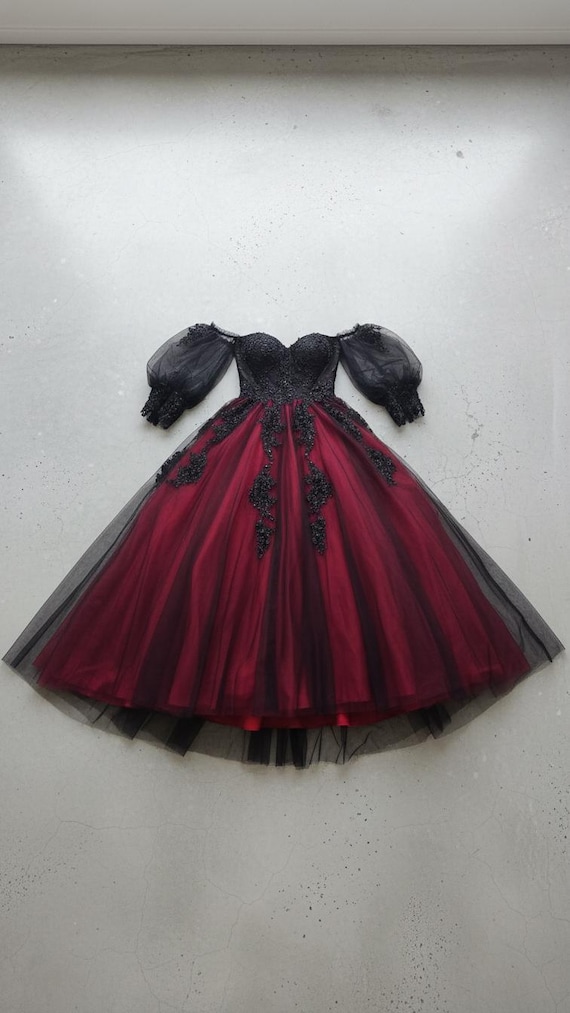 Opala: A Bold Black & Red Gothic Wedding Gown With a Sweetheart