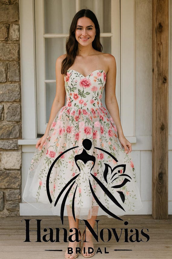 Shay Floral Tea-length Wedding Dress  3D Embroidered Lace, Sweetheart  Neckline, Optional Long Sleeves, Garden/elopement Bridal Gown - Etsy Israel