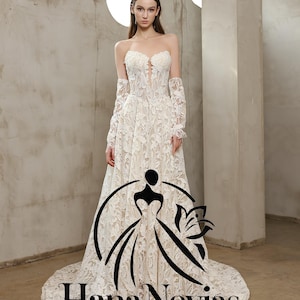 Emeric Lace and Tulle Wedding Dress with Detachable Sleeves and Sweetheart Neckline – Romantic A-Line Bridal Gown with Basque Waist