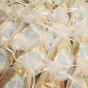 NANTUCKET SUMMER- Blue Hydrangea Oyster Shell Ring Dish, Engagement Gift, Bridesmaid favors, Proposal gifts, Personalized Option, ACK Bild 5