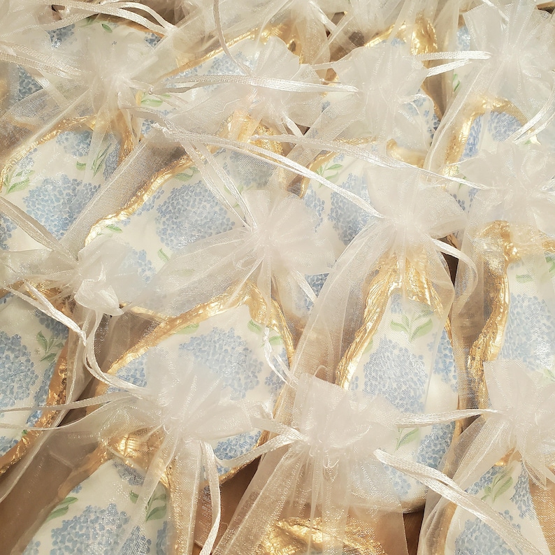 NANTUCKET SUMMER- Blue Hydrangea Oyster Shell Ring Dish, Engagement Gift, Bridesmaid favors, Proposal gifts, Personalized Option, ACK Bild 5
