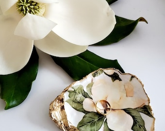 MAGNOLIA DREAMS Oyster Shell dish, Magnolia Trinket dish, Engagement Gift, Newlywed Gift, Wedding Gift, Personalized Shell, Wedding Flat Lay
