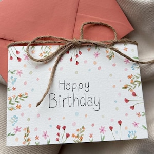 Cartão de aniversário pintado à mão | feliz aniversário