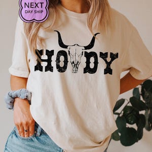 Comfort Colors® Shirt, Howdy Tshirt, Boho Cowboy Shirt, Vintage Bull Skull Shirt, Western Graphic Tee, Cute Western Shirts, Cowgirl Shirt