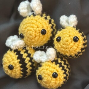 Crochet Bumble Bee Amigurumi Keychain Pattern EASY | Amigurumi Pattern | Digital Download | Beginner Friendly | Cute Keychain