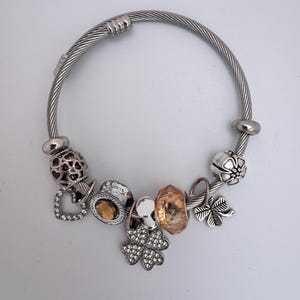 Lucky Clover Charm Bracelet | Minimalist Jewelry with Fortune Charm | Symbolic Gift for Her