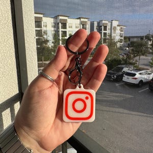 NFC Instagram Logo Schlüsselanhänger, Personalisierbarer Schlüsselanhänger, Digitale Visitenkarte, Influencer Geschenk, 3D Gedruckter Schlüsselanhänger, Social Media Tool