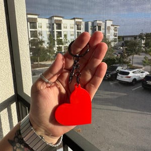 Benutzerdefiniertes Herz NFC-Schlüsselanhänger, personalisierter Schlüsselanhänger, digitale Visitenkarte, einzigartiges Geschenk, anpassbares Herz-Accessoire, 3D gedruckter Schlüsselanhänger