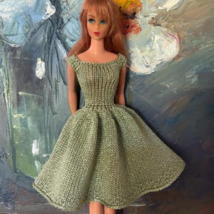 Light green sparkly knitted doll dress for 11,5 inch - 12 inch fashion doll 1/6 scale - Doll clothes 30cm - Doll dress in vintage style