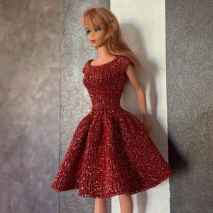 Red sparkly knitted doll dress for 11,5 inch fashion doll 1/6 scale - Doll clothes 30cm - Doll dress in vintage style with gold lurex