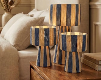 Natuurlijke raffia tafellamp - Boho nachtkastjelamp - handgemaakt Scandinavisch decor - biologisch geweven nachtkastjelamp
