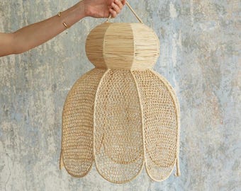 Handwoven Moroccan Raffia Pendant Light – Bohemian Natural Ceiling Lamp