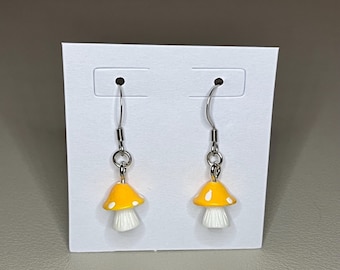 Pendientes con dije de hongo - Naranja - Acero inoxidable - Sin níquel