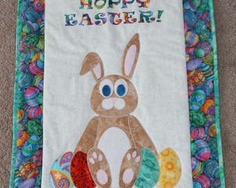 Hoppy Easter Wall Hanging - PDF Pattern applique quilt