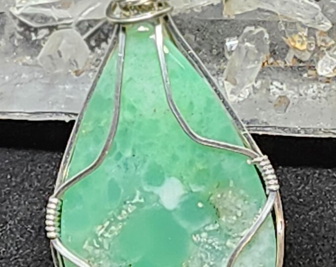 Chrysoprase wire wrapped pendant - silver filled