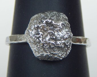 Sterling Silver Pebble Ring - Hammered Band