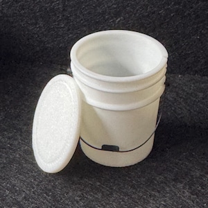 1/10 Scale 5-Gallon Bucket with Handle and Lid