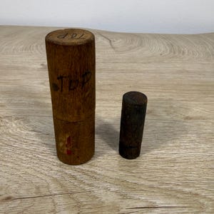 Vintage - gedrechselte Holzzylinder - 2er-Set Primitive Baumware Behälter, industrielle Werkstattfläschchen Nadeldosen, Bauernhaus Stash Box L