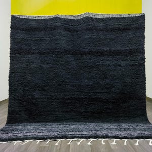 SOPHISTICATED MRIRT DESIGN, Moroccan Custom Made Black Rug, Hand-Woven Abstract Area Rug, Soft High Quality Moroccan Carpet, Berber Wool Rug