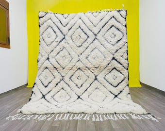Handmade Beni Ourain Rug – Soft White Moroccan Wool Carpet