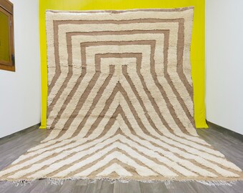 Handmade Beni Ourain Rug: Solid White Moroccan Wool Rug