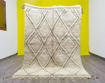 Handmade Beni Ourain Rug: Solid White Moroccan Wool Area Rug