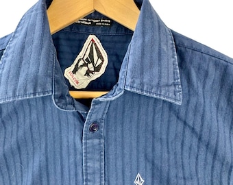 Volcom Mens Short Sleeve Button Down Shirt Blue Textured Stripe A0416P2 Medium