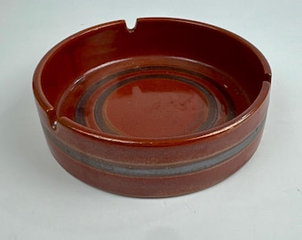 Vintage Mid-Century Modern Ceramic Ashtray Red Brown Striped Glazed Round 5 in