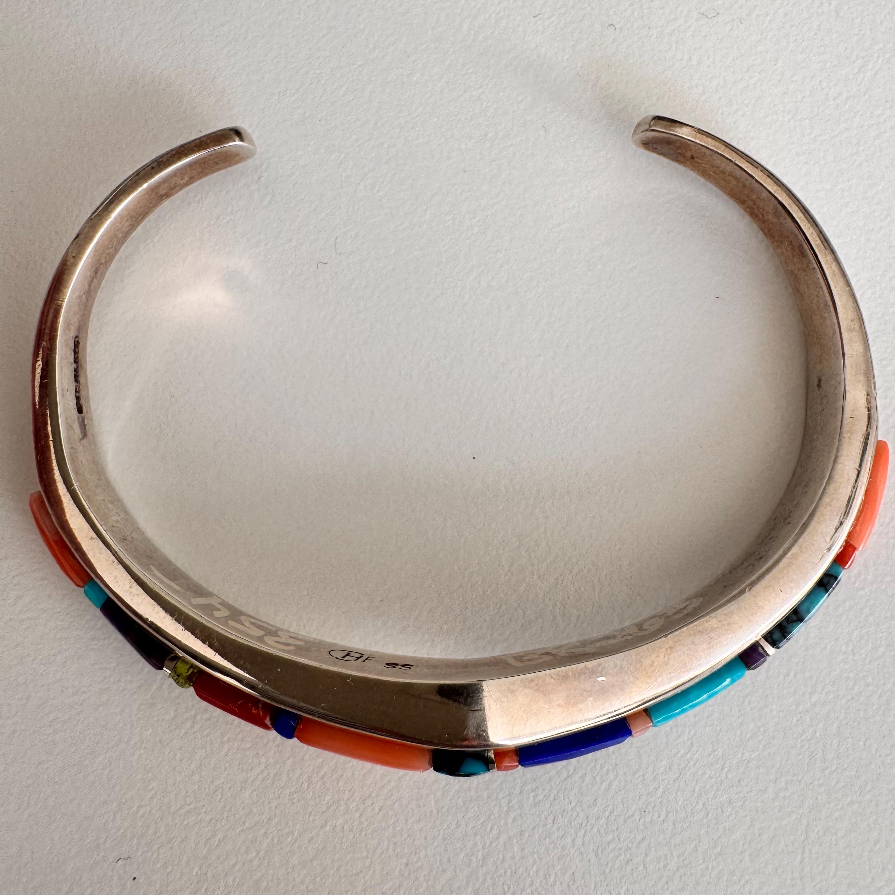 ネイティブアメリカン/ナバホ族のマルチカラースターリングシルバー