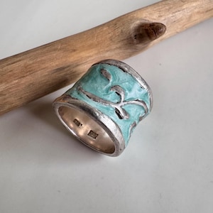 Vintage Floral Motif with Turquoise Color Enamel Chunky Sterling Silver Ring