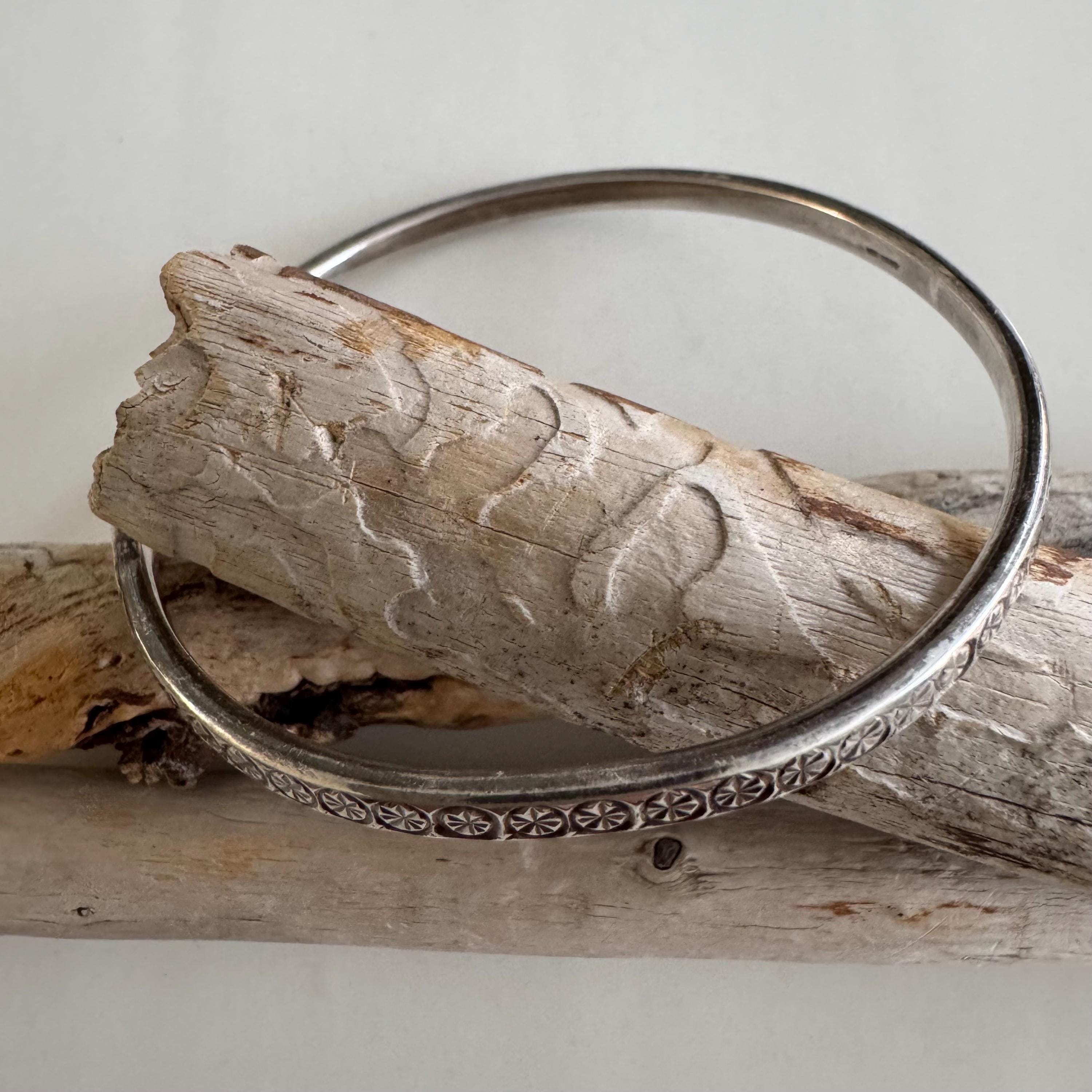 Fine Silver 990 Starburst Design Bangle Bracelet Symbolizing